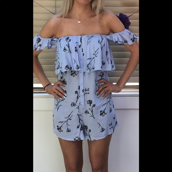 Lush Floral Romper - Picture 2 of 4